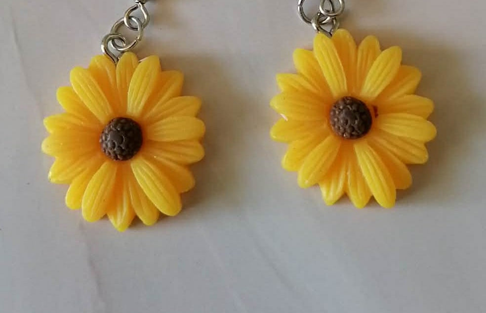 Violette boucles d'oreilles en acier fait main