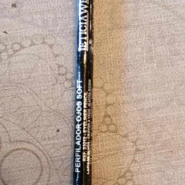 Crayons noires