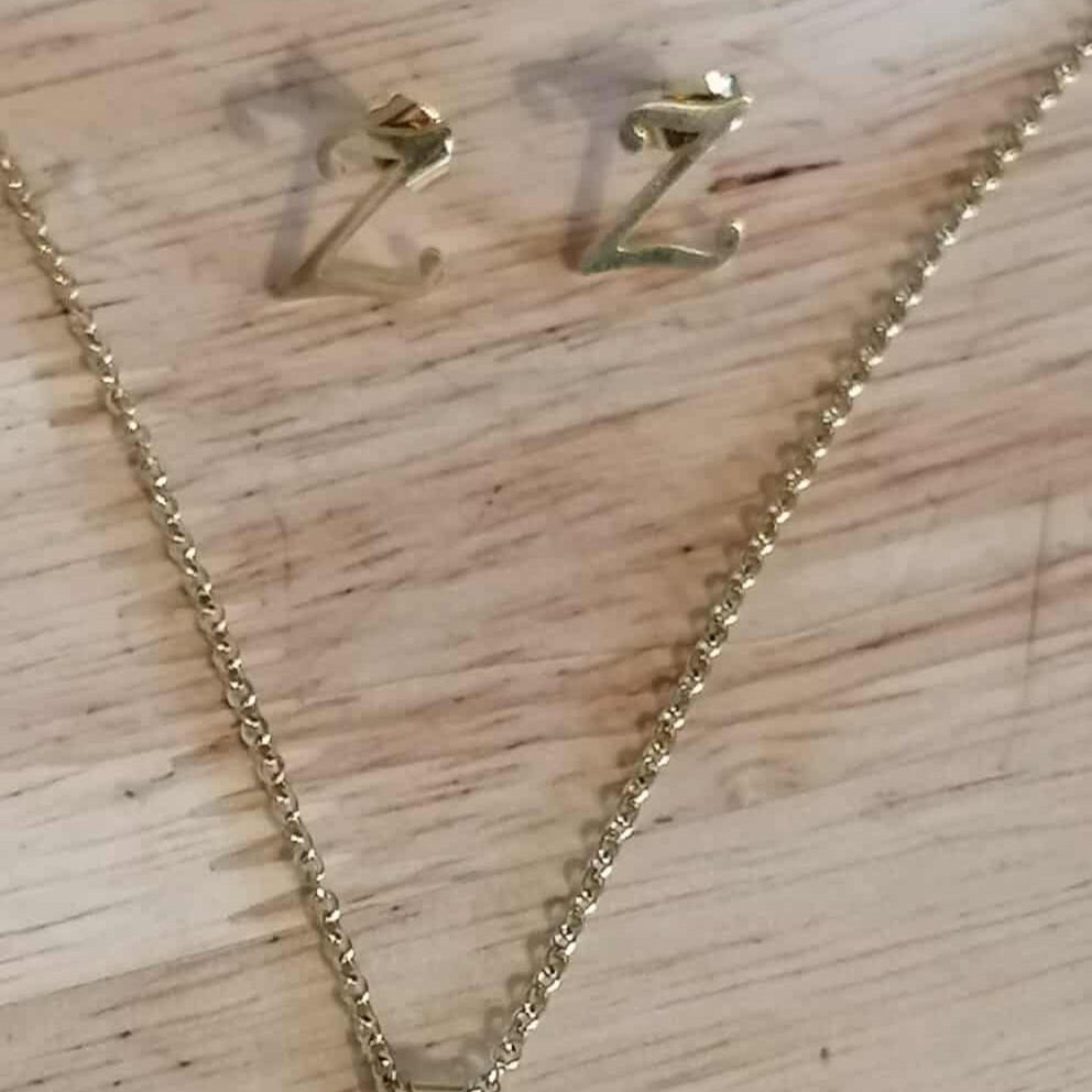 Parure collier et boucles d'oreilles lettres