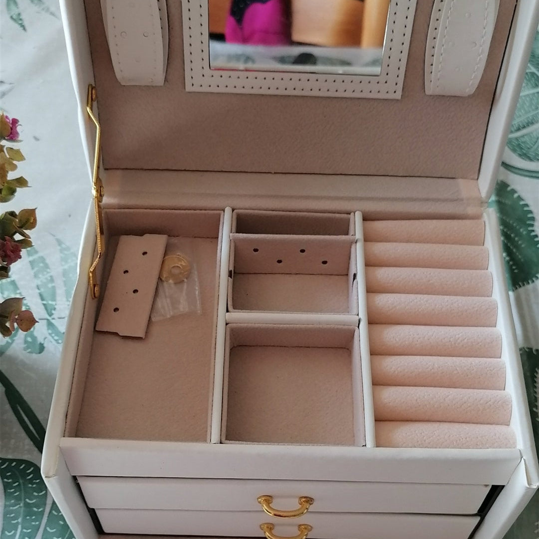 Boîte à bijoux